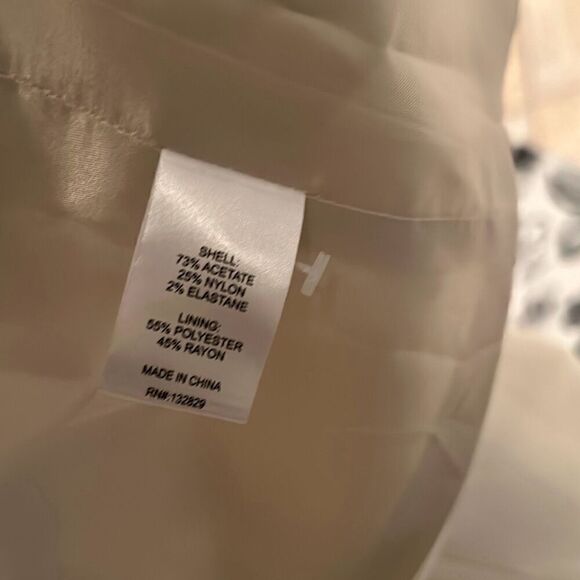 Helsa Womens M Oversized Blazer Jacket White Satin Minimalist Contemporary Chic - Picture 7 of 12